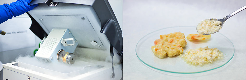 Bild links zeigt ein geffnetes Gert aus dem Stickstoffnebel aufsteigt und das Gef mit Probe, die gemahlen wurde, Bild rechts zeigt die gelblich, teilweise pulvrige Masse nach dem Vermahlen auf einem kleinen Glasteller.